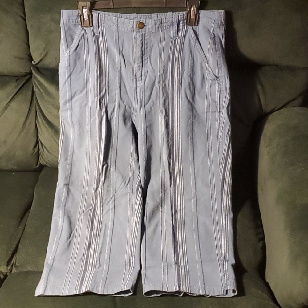 Capri Pants Size 8 Used First Issue Liz Claiborne